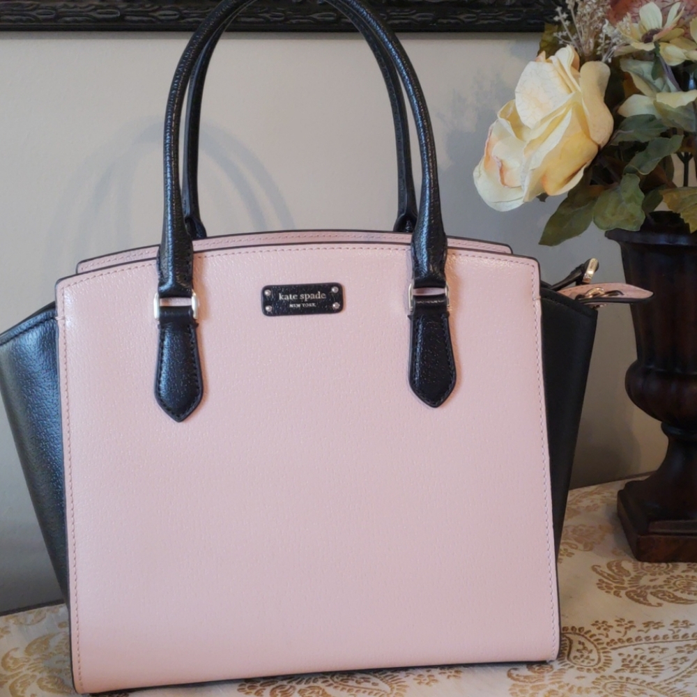 Kate Spade jeanne small satchel
warm vellum